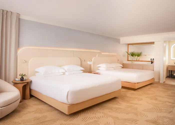 Scottsdale Plaza Resort 4*