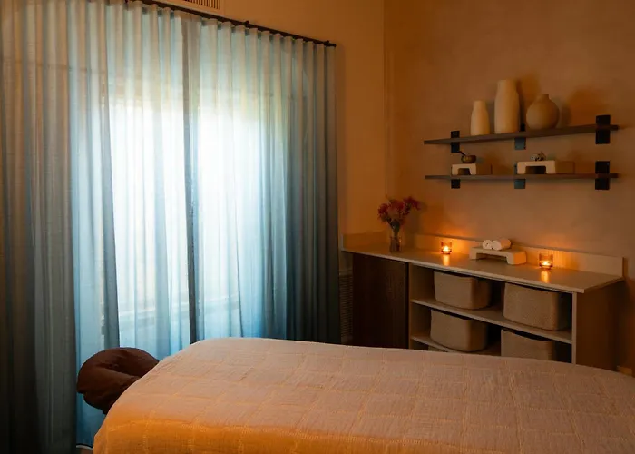 Kimpton Miralina Resort & Villas By Ihg 4*